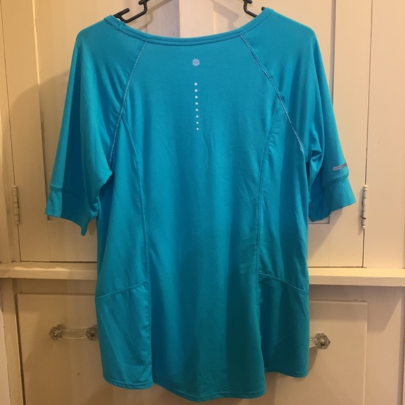 Tangerine Blue Top Size Large - Picture 6 of 7